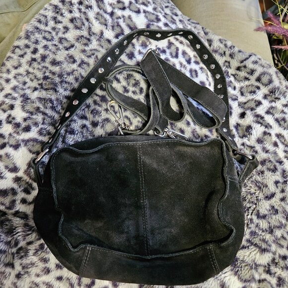 Núnoo | Ellie Black Suede Crossbody Bag - Picture 4 of 12